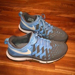 Nike free sneakers